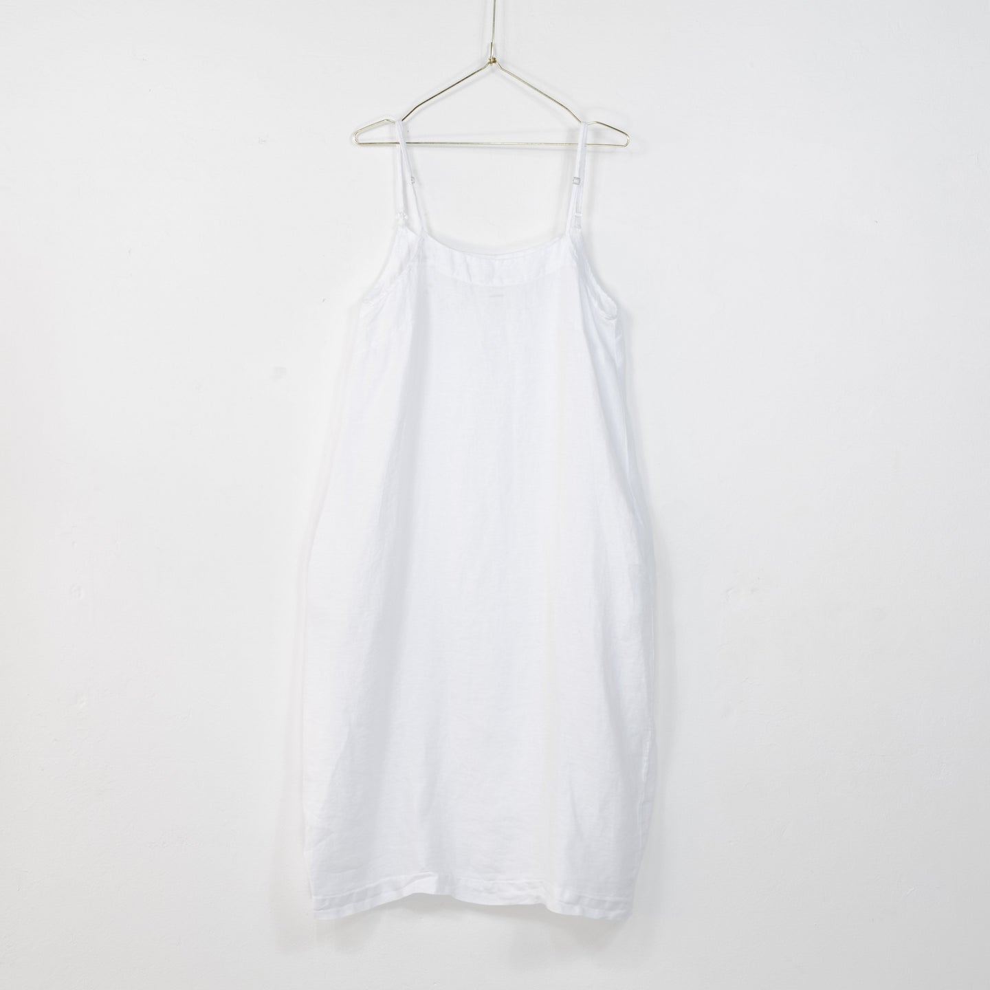 Montaigne Paris, Italian LInen, Italian Linen Slip Dress, The Corner Store Yamba, Yamba shopping, Yamba boutique,